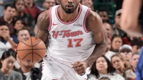 林诗栋在亚洲杯乒乓球赛中以3-0击败篠塚大登